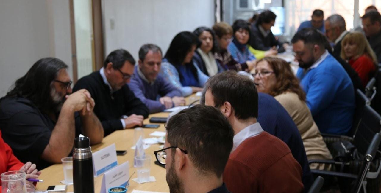 PARITARIA SALARIAL DOCENTE: EL FUDB RECEPCIONÓ LA PROPUESTA DEL GOBIERNO PROVINCIAL