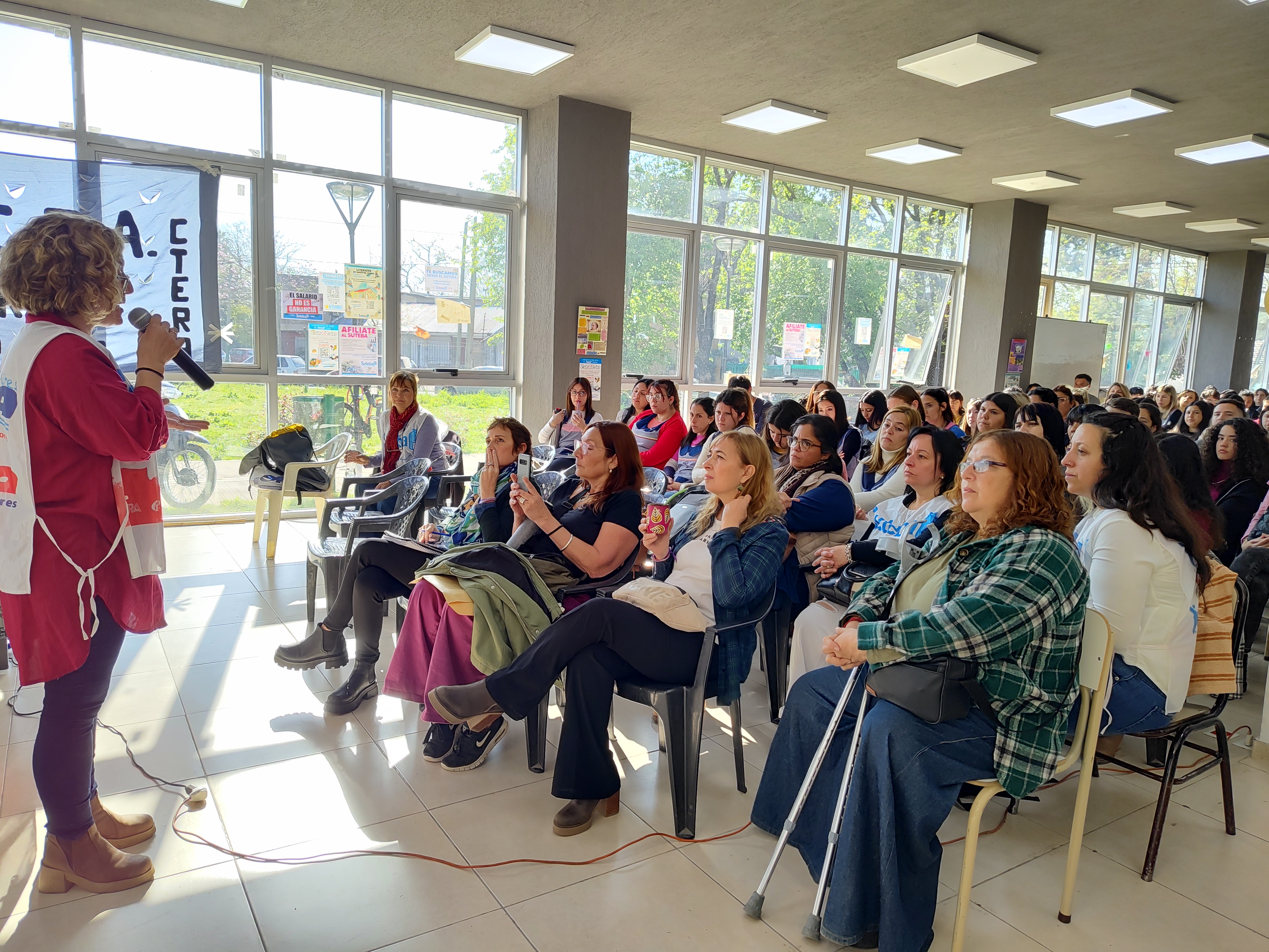 ENCUENTRO DE ESTUDIANTES DE NIVEL SUPERIOR EN EL SUTEBA ALTE. BROWN