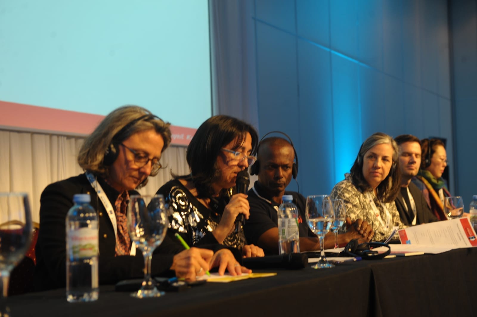 PANEL "ESTAR BIEN, HACER EL BIEN. PROMOVER EL BIENESTAR DE LOS DOCENTES"