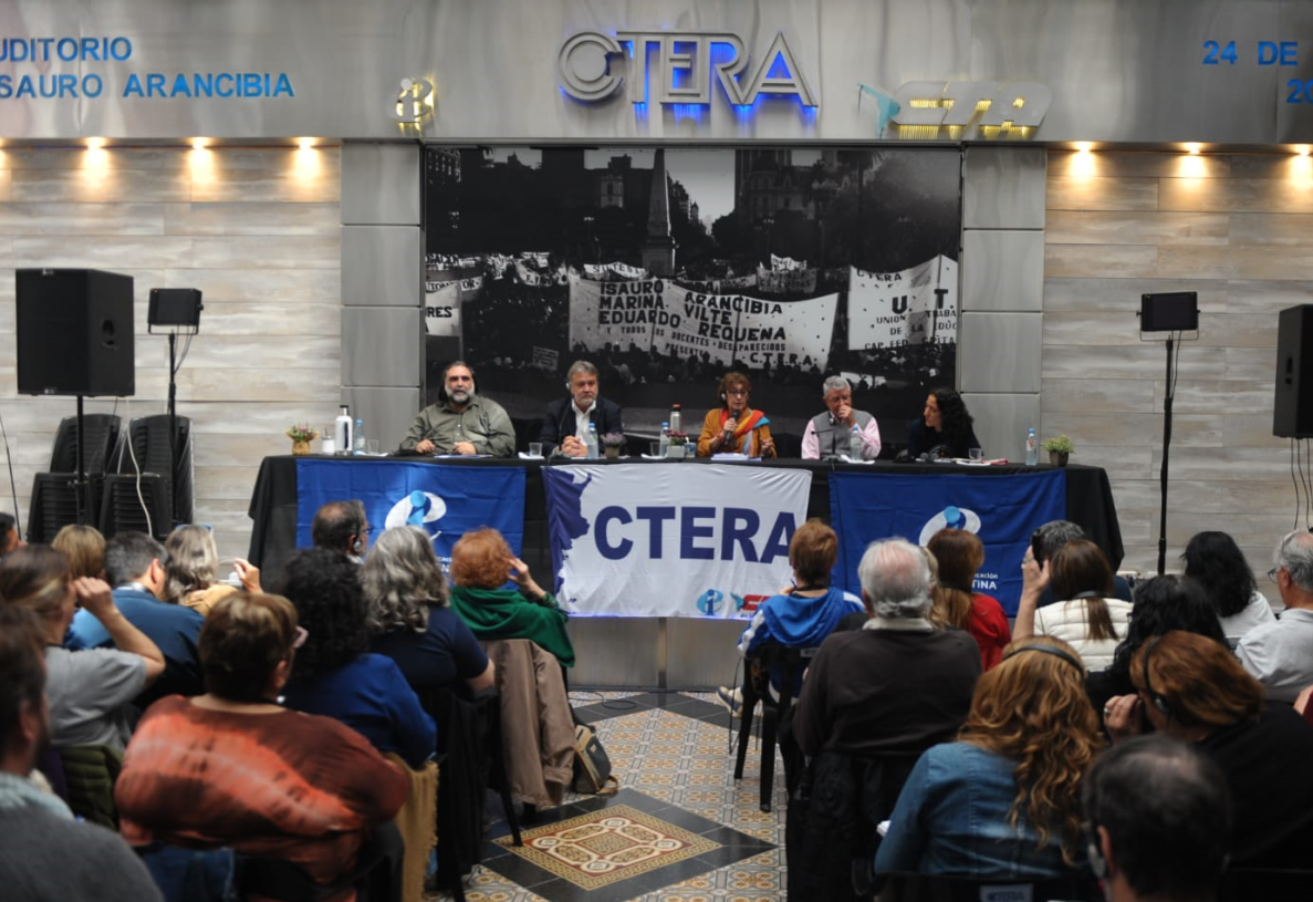 LANZAMIENTO DE LA CAMPAÑA MUNDIAL "¡POR LA PÚBLICA! CREAMOS ESCUELA" DE LA INTERNACIONAL DE LA EDUCACIÓN EN ARGENTINA