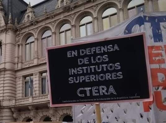 CTERA EN ESTADO DE ALERTA FRENTE A LA REFORMA INCONSULTA DE LA FORMACIÓN DOCENTE