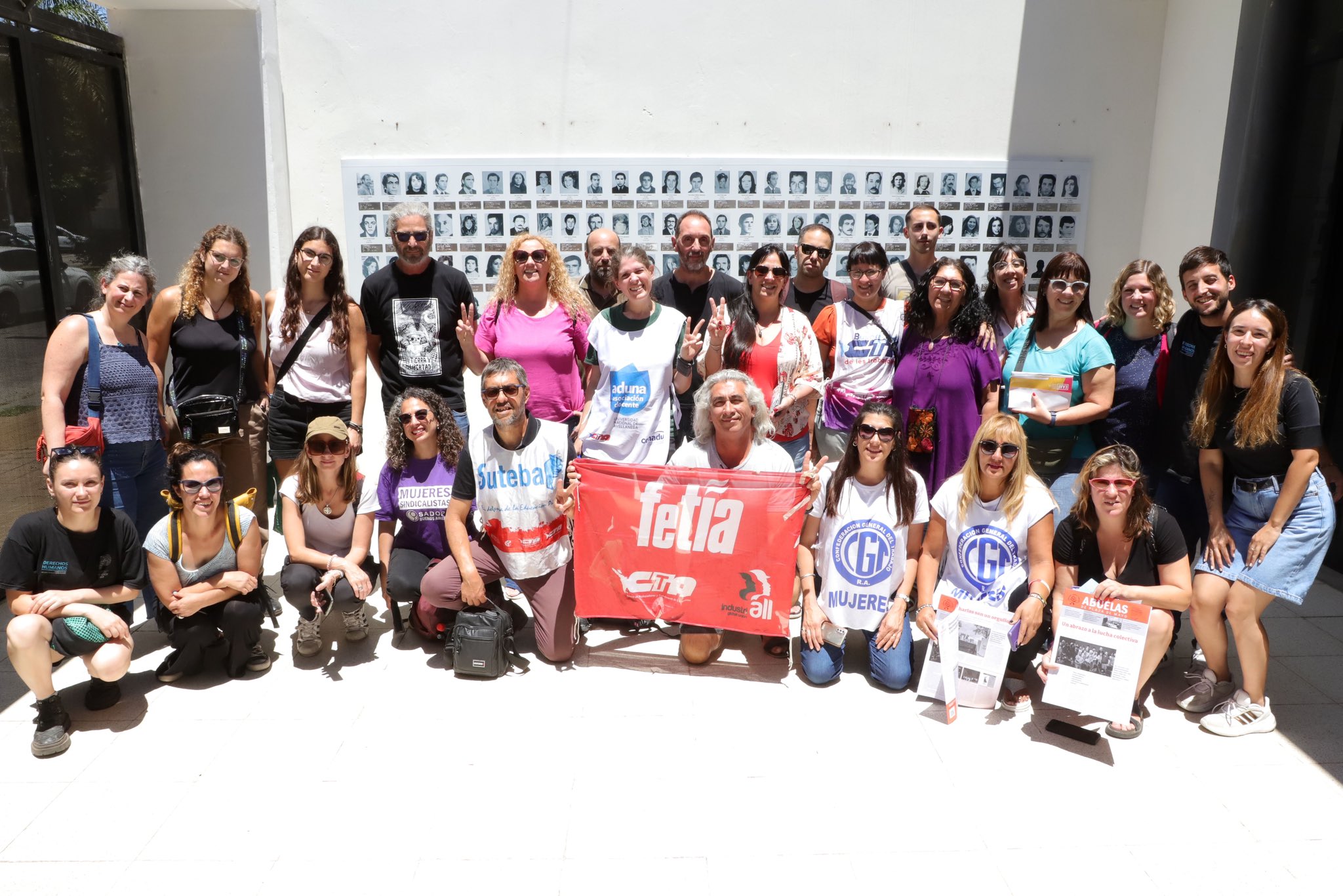 JUNTO A SINDICATOS, EL SUTEBA RECORRE LA MEMORIA EN LA PLATA