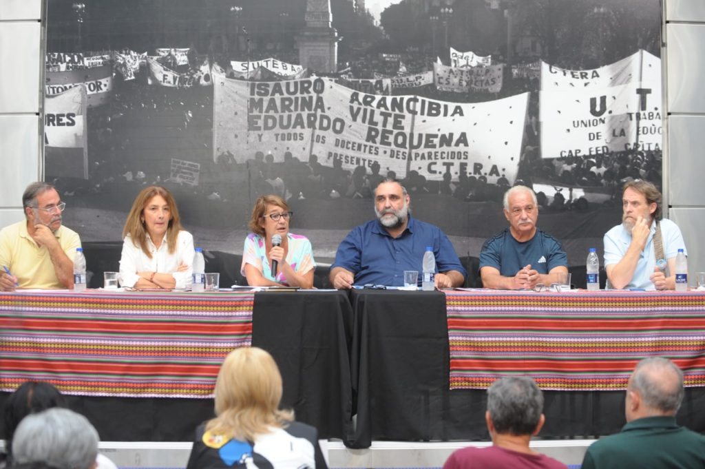 PARO NACIONAL DE CTERA: 24 DE FEBRERO