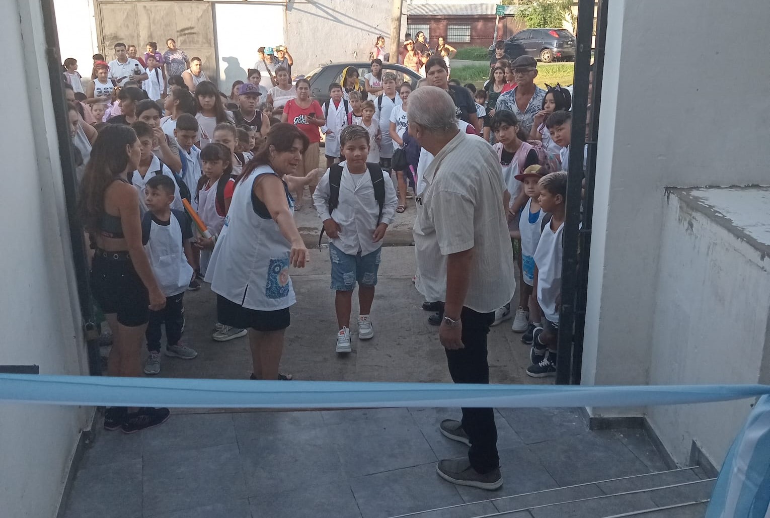 EL TRABAJO CONJUNTO VENCIÓ AL TIEMPO Y AL ABANDONO