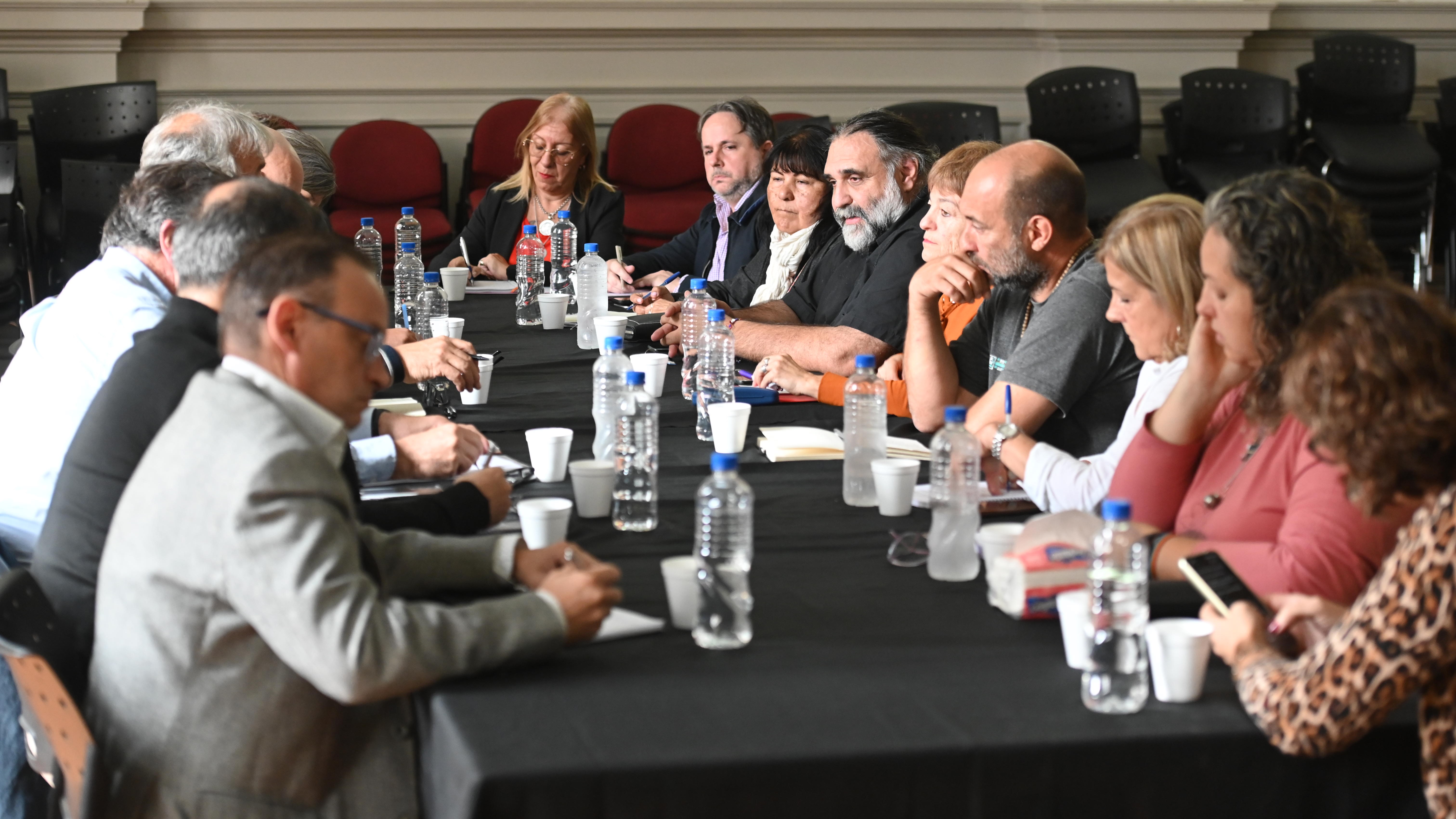 EL FUDB SE REÚNE CON LA DGCYE: DEFENDER LA EDUCACIÓN PÚBLICA COMO TERRITORIO DE PAZ