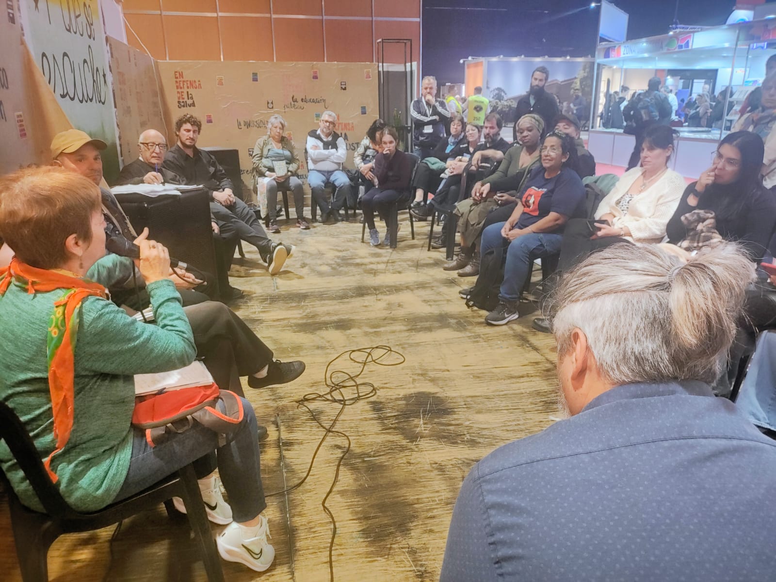FERIA DEL LIBRO: EL SUTEBA DICE PRESENTE EN EL STAND DE RADAR INTERSINDICAL DE CULTURA