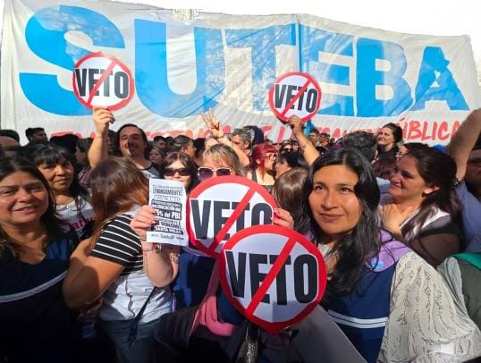 TRIUNFO DE LA LUCHA Y LA DIGNIDAD: FUERTE RECHAZO A LOS VETOS DE MILEI