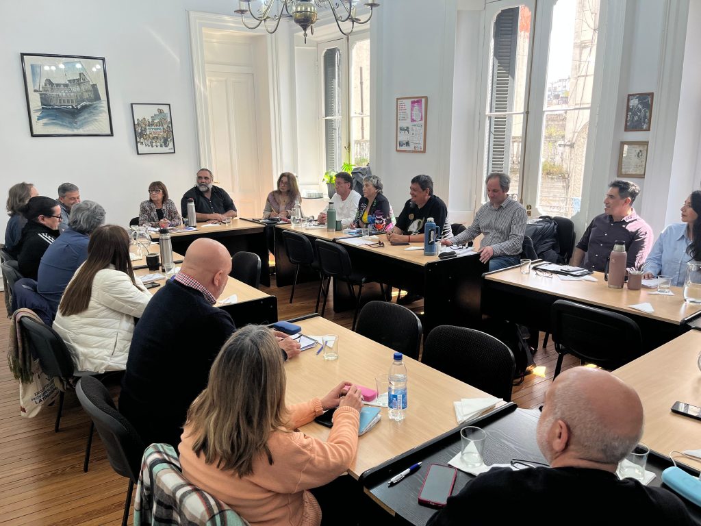 RESOLUCIONES DEL PLENARIO DE SECRETARIOS Y SECRETARIAS GENERALES DE CTERA