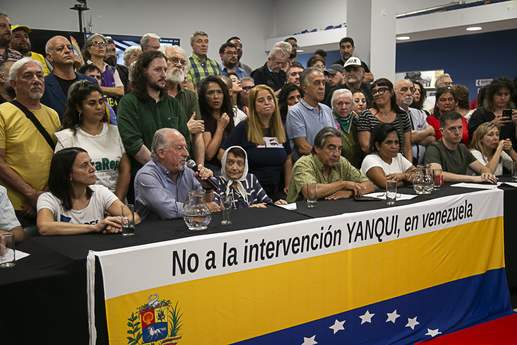 LAS CTAs, JUNTO A PÉREZ ESQUIVEL, ORGANISMOS DE DDHH Y ORGANIZACIONES POLÍTICAS Y SOCIALES, DENUNCIAN LA INJERENCIA IMPERIALISTA