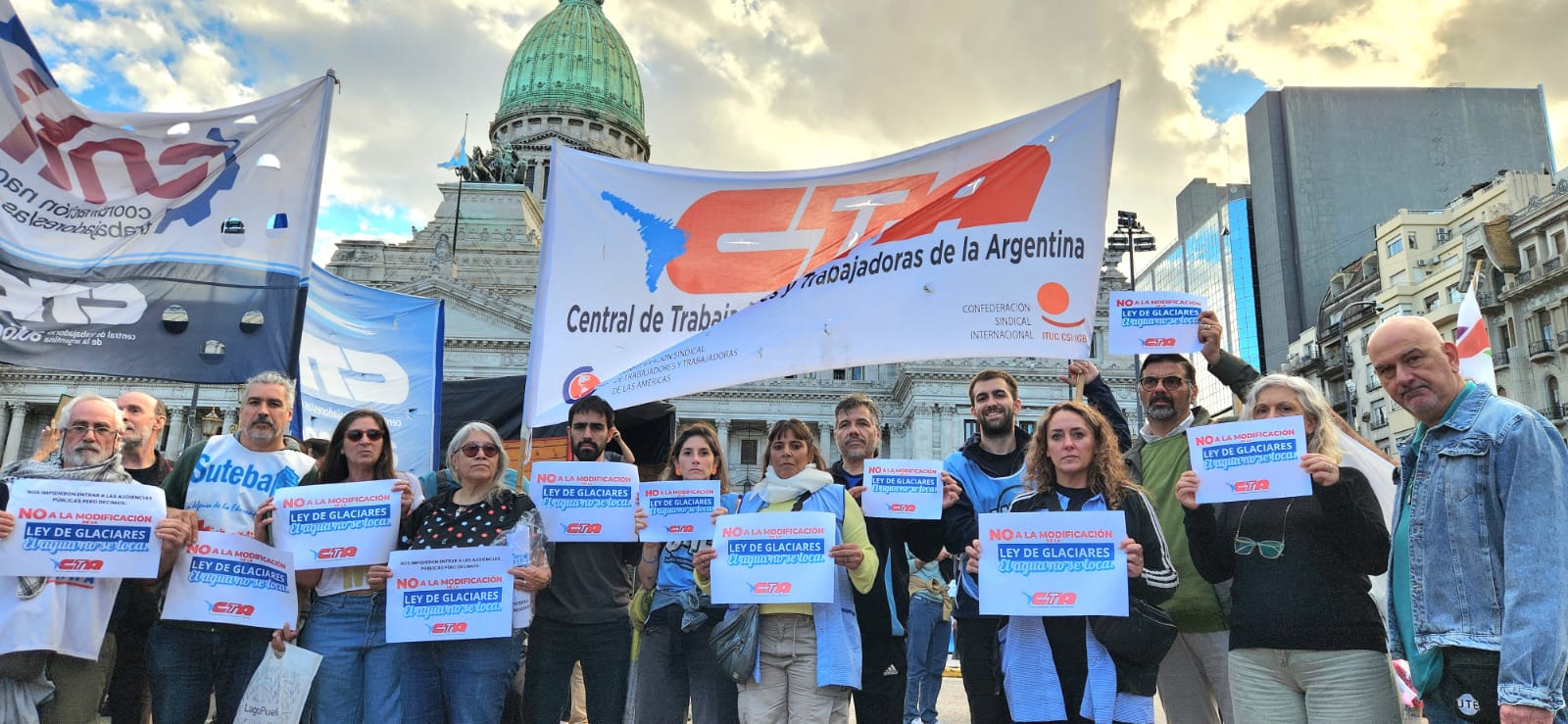 SUTEBA REPUDIA LA MODIFICACIÓN DE LA LEY DE GLACIARES