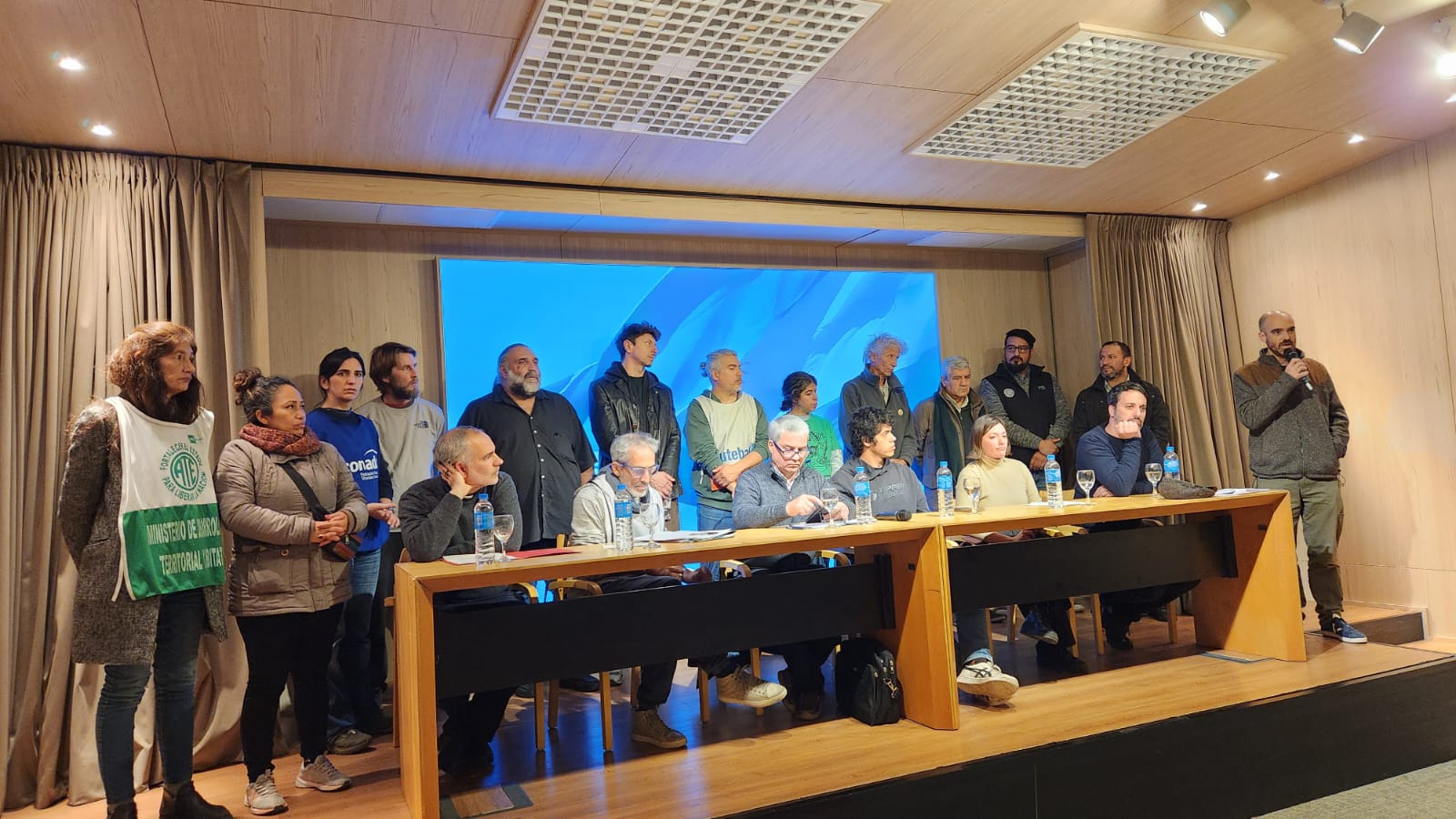 SUTEBA PARTICIPÓ DE LA CONFERENCIA DE PRENSA CONTRA LA EXTRANJERIZACIÓN DE LA TIERRA Y LOS DESALOJOS