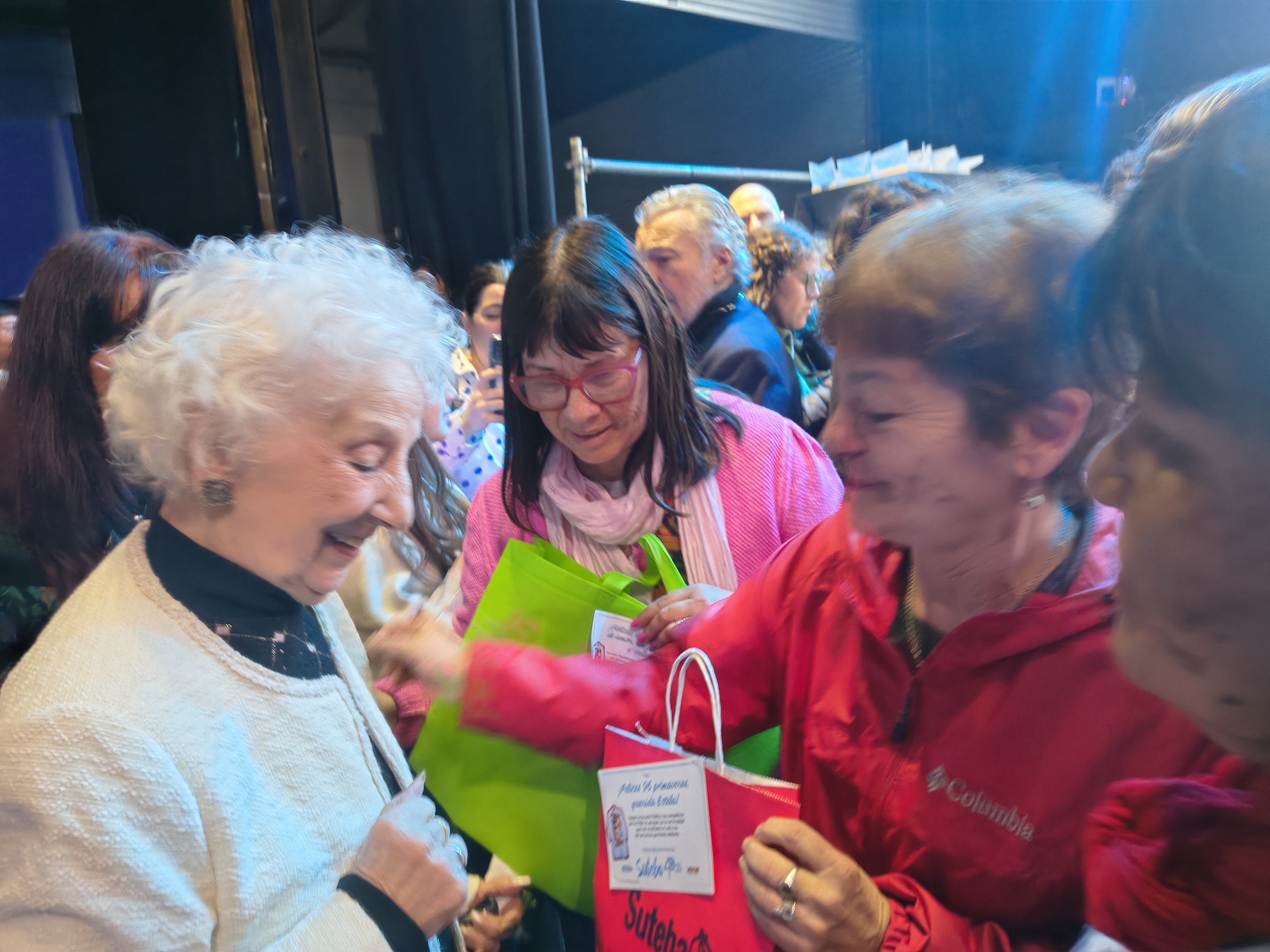 ¡49 AÑOS DE LUCHA, AMOR Y DIGNIDAD!: EL SUTEBA PRESENTE EN UN NUEVO ANIVERSARIO DE ABUELAS DE PLAZA DE MAYO