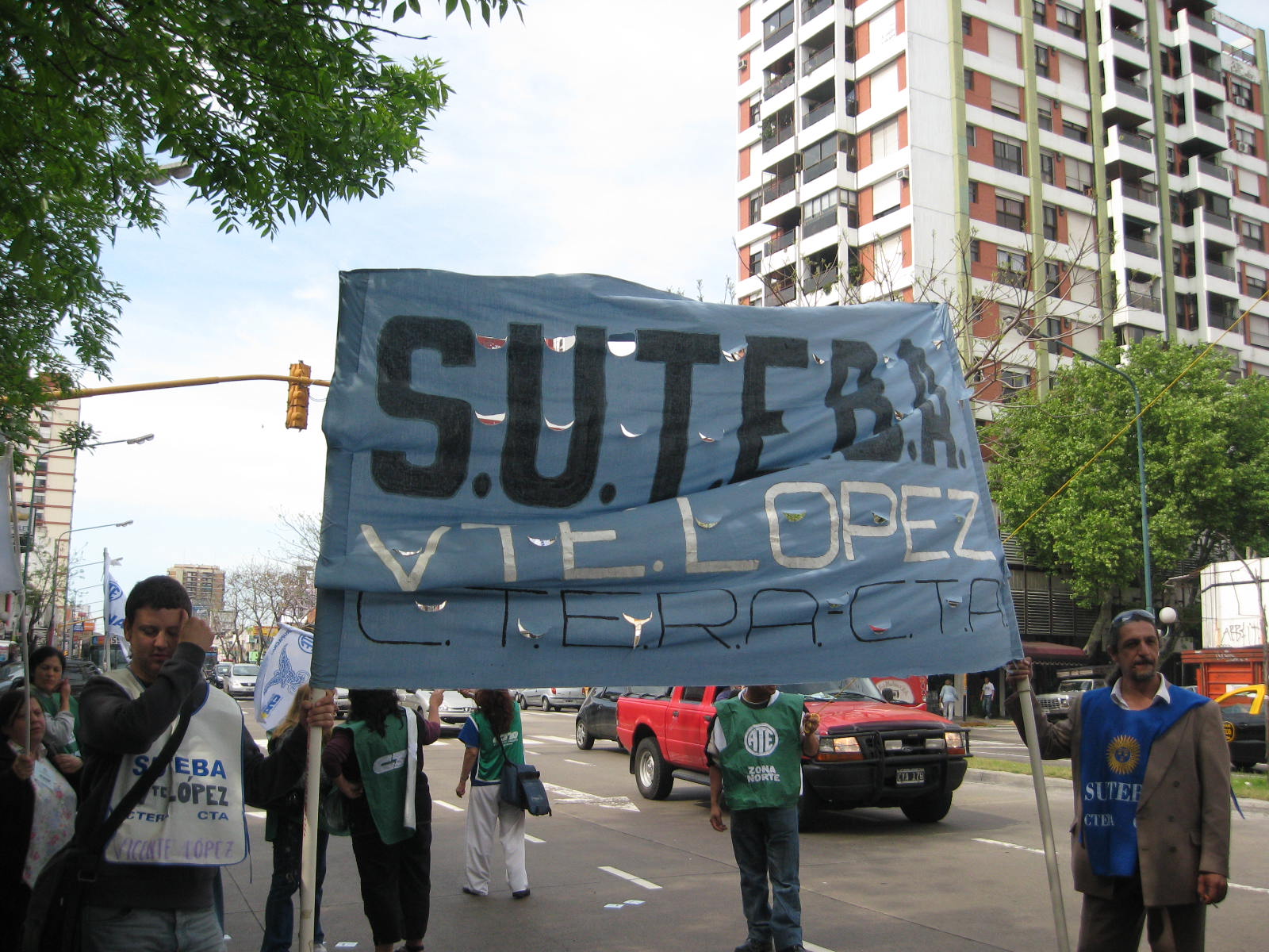 SUTEBA  Y ATE SE MOVILIZARON