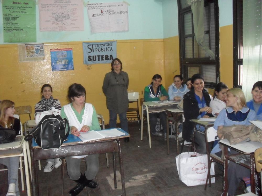 SUTEBA VA A LA ESCUELA EN LOS INSTITUTOS DE FORMACIÓN DOCENTE DE LANÚS