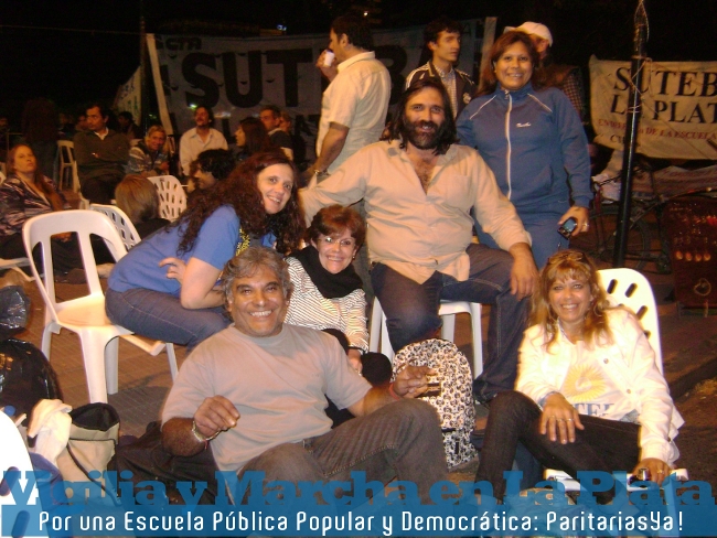 VIGILIA Y MARCHA EN LA PLATA