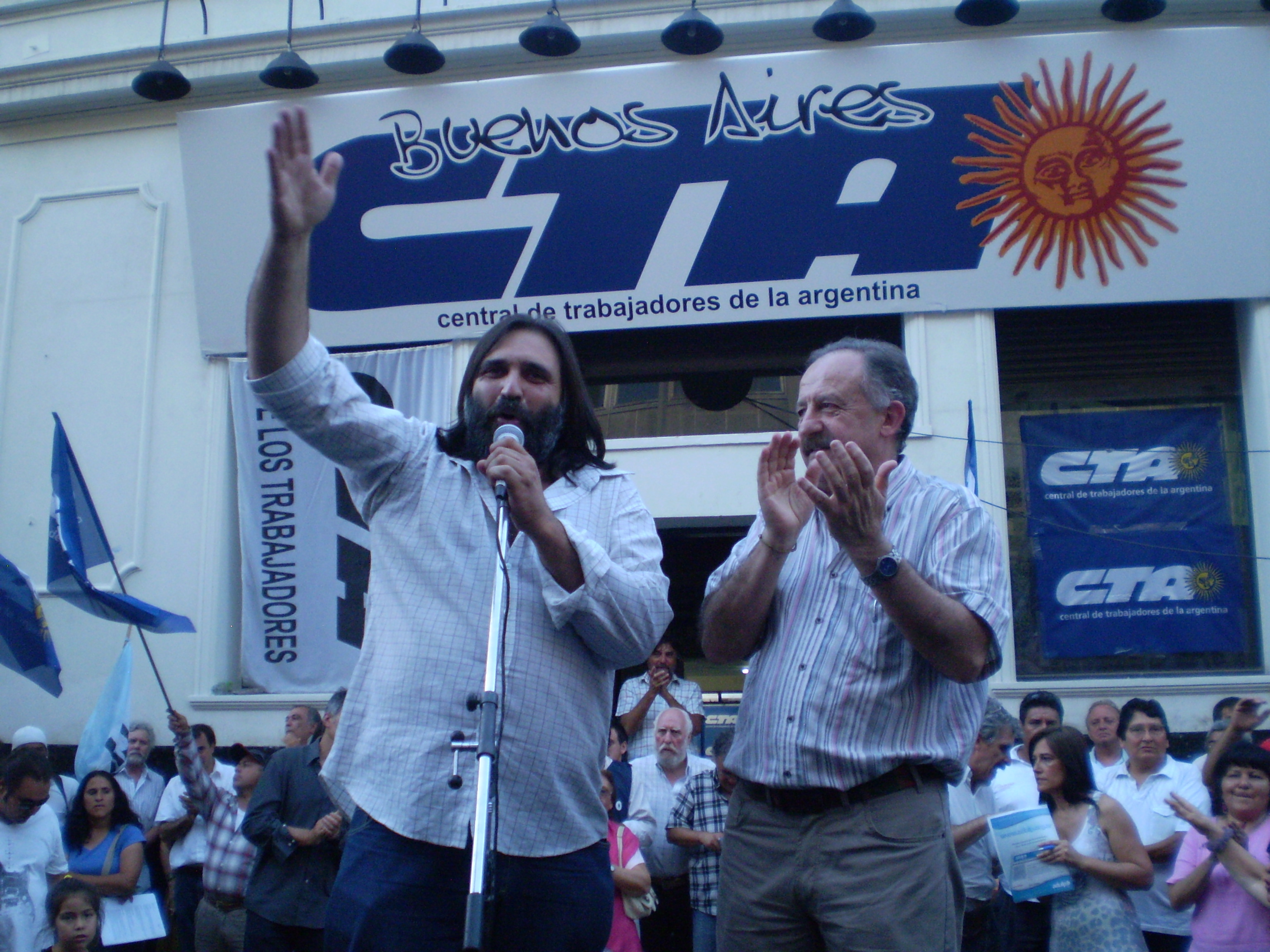 Roby Baradel. Sec. General CTA Bs. As.
Hugo Yasky Sec. Gener