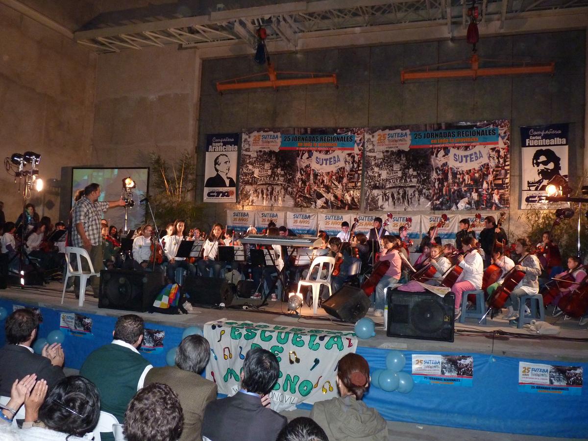 GENERAL SARMIENTO: JORNADA REGIONAL SUTEBA 25 AÑOS