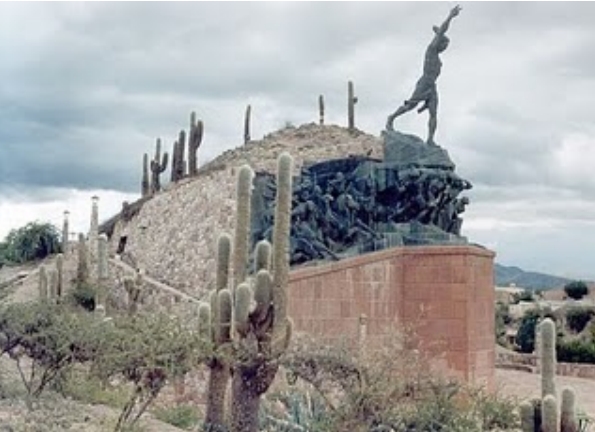 MONUMENTO A LOS HÉROES DE LA INDEPENDENCIA DE HUMAHUACA