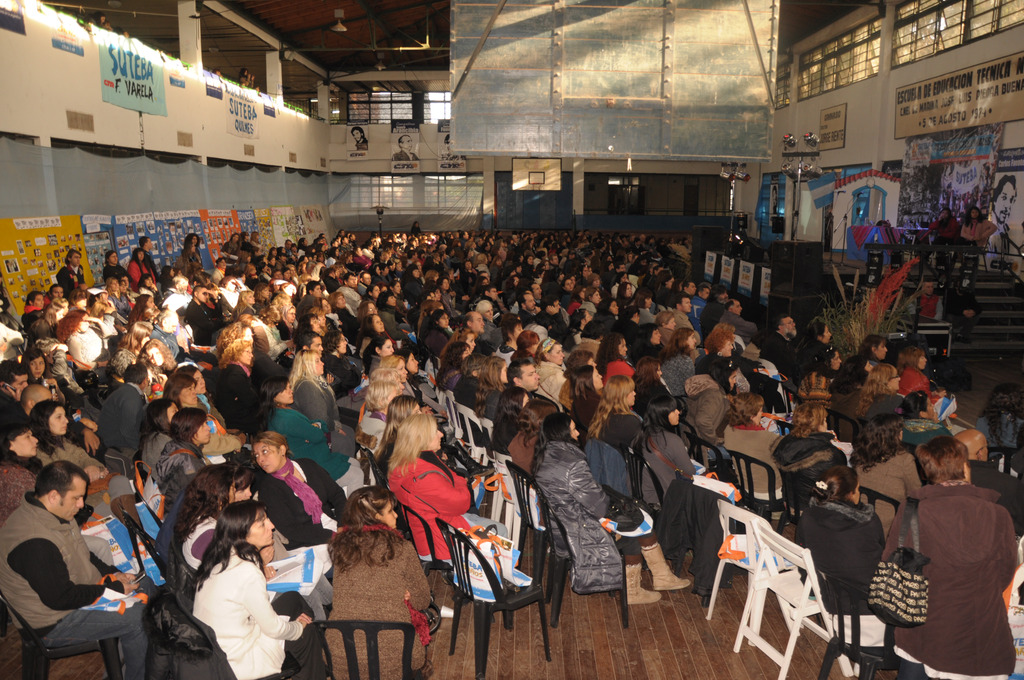 FLORENCIO VARELA: JORNADA REGIONAL SUTEBA 25 AÑOS