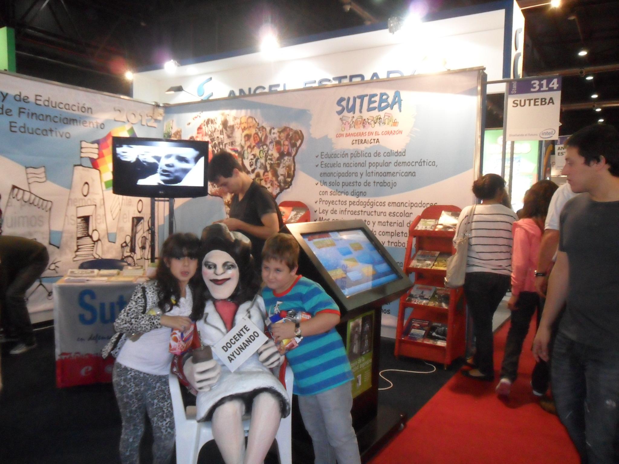 SECCIONALES:  ITUZAINGÓ Y MORÓN EN LA FERIA DEL LIBRO