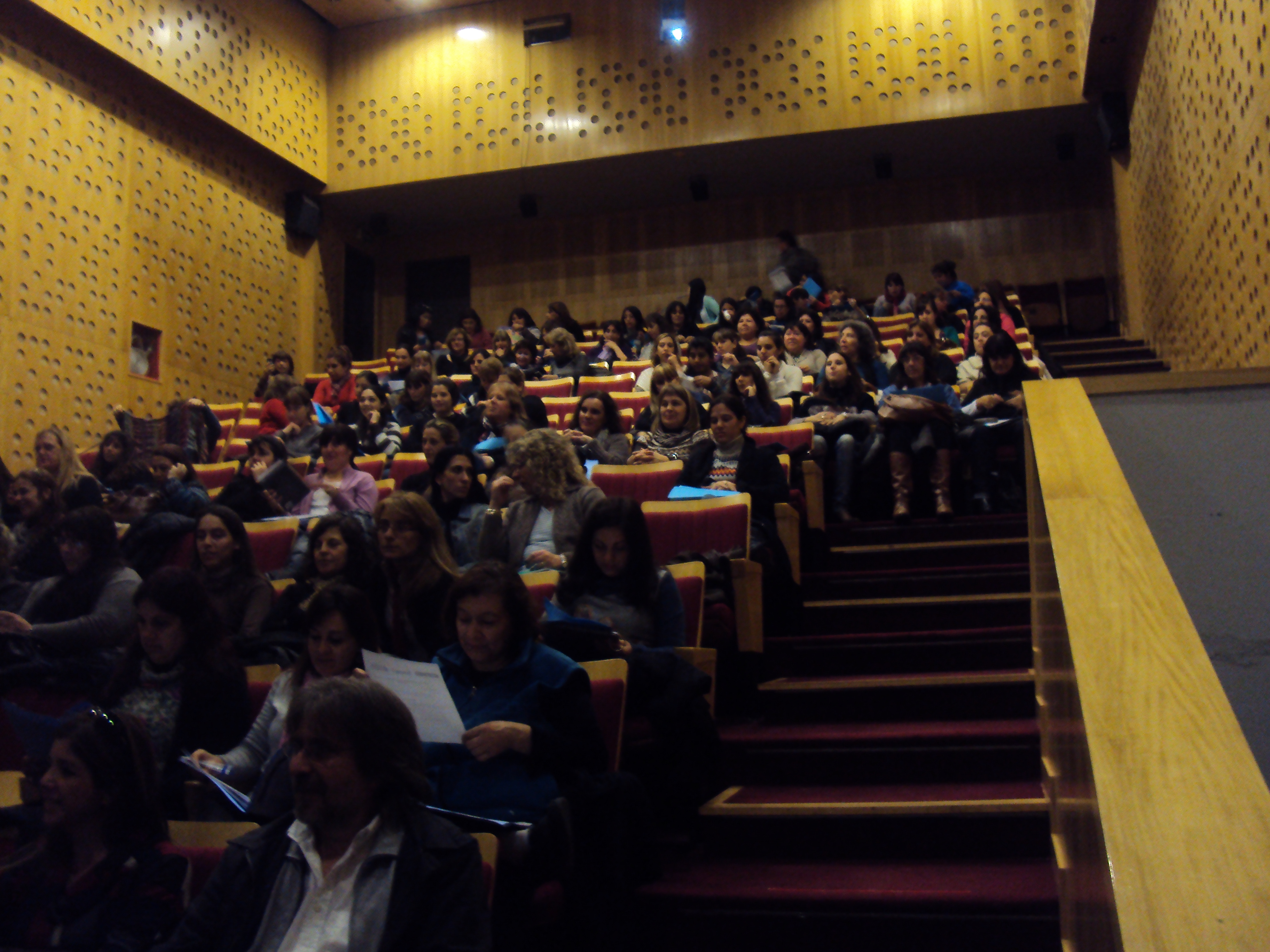 ESTAMOS REALIZANDO EL SEMINARIO “DE QUE HABLAMOS CUANDO HABLAMOS DE INTEGRACIÓN”