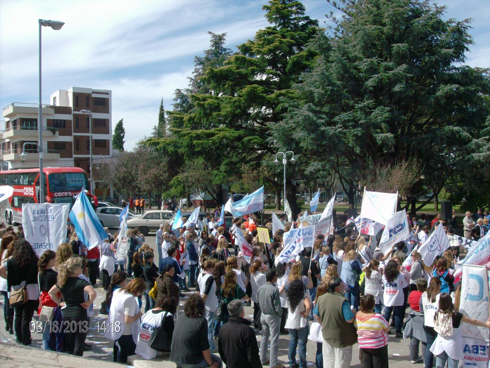 SALIÓ LA PRIMERA CARAVANA POR LA ESCUELA PÚBLICA DESDE CARMEN DE PATAGONES