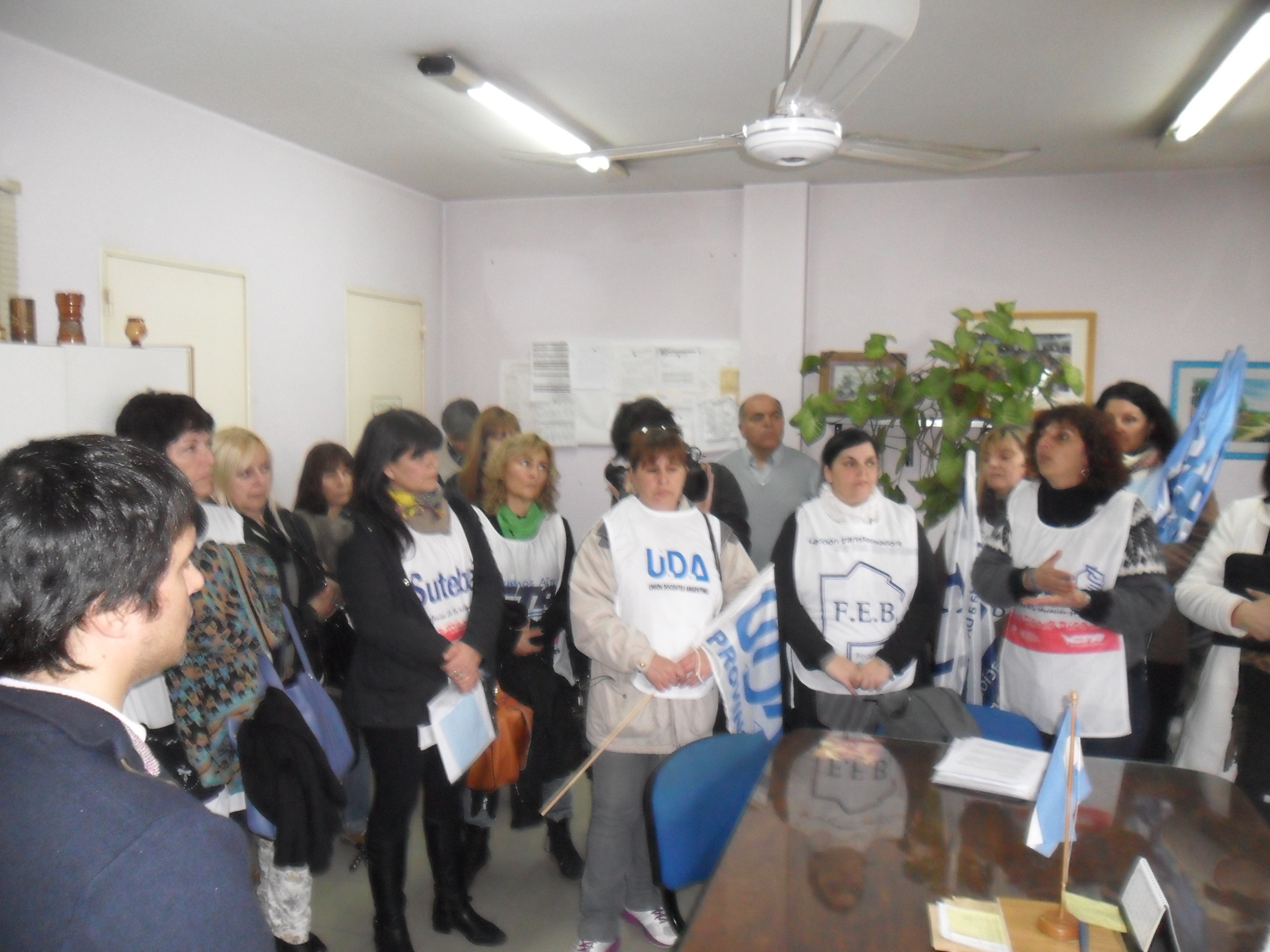 MOVILIZACIóN AL CONSEJO ESCOLAR Y JEFATURA DISTRITAL