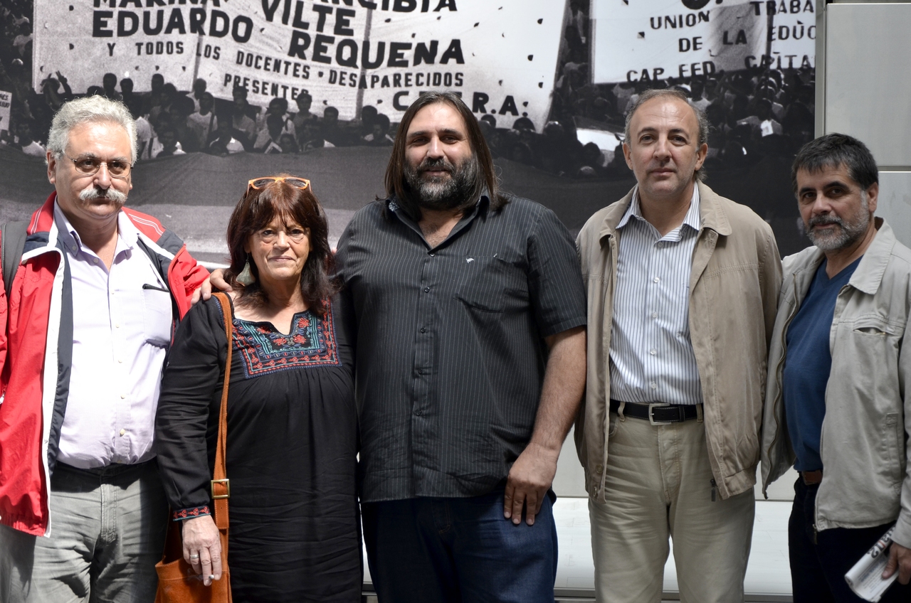 SOLIDARIDAD DEL SUTEBA Y LA CTERA CON LOS DOCENTES GRIEGOS