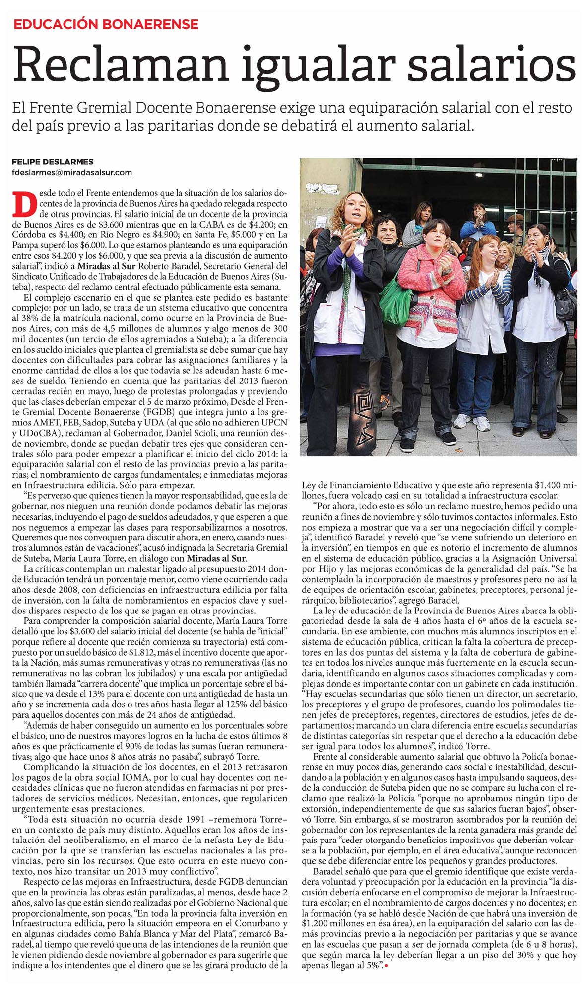 RECLAMAN IGUALAR SALARIOS