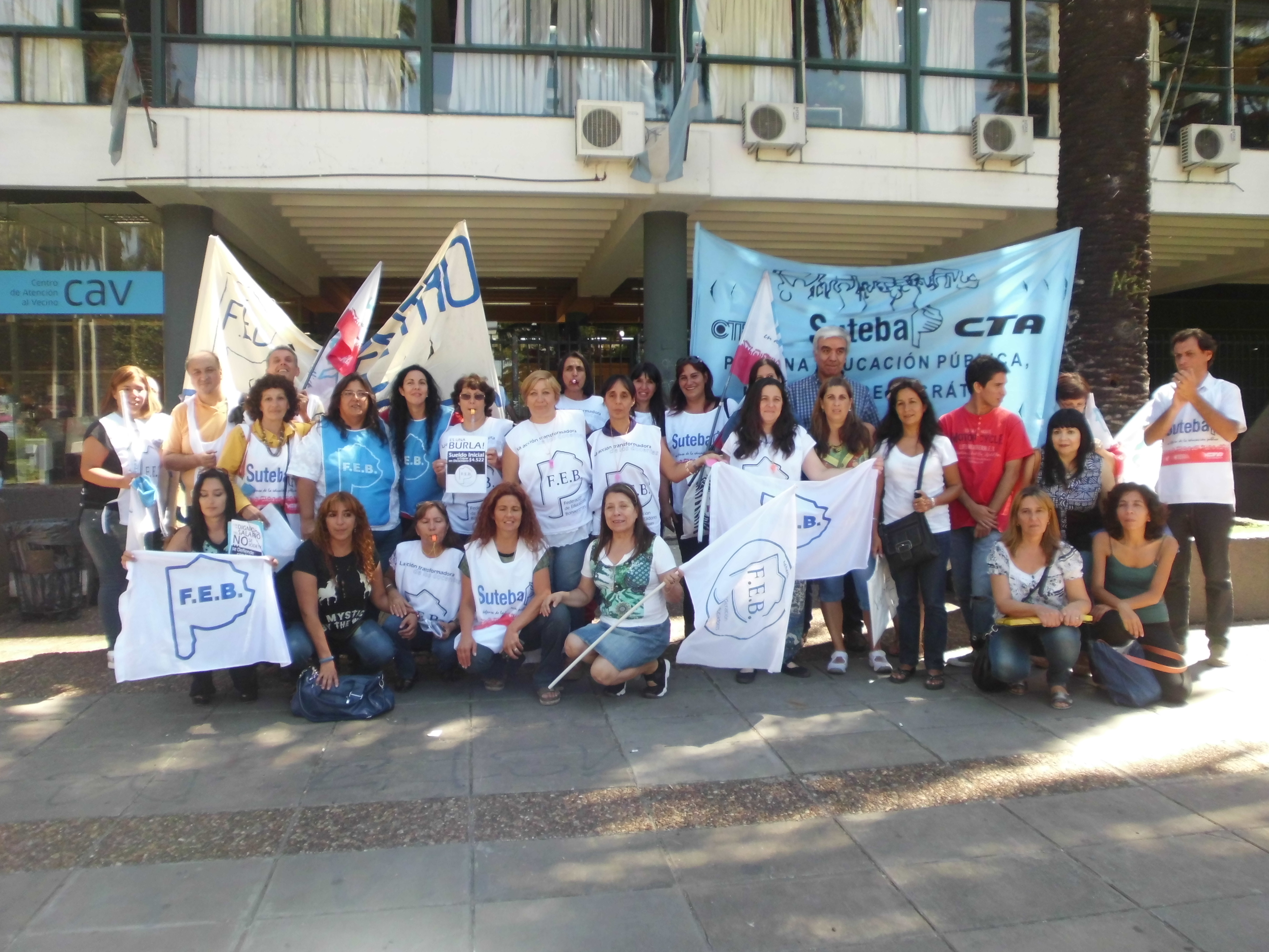 San Martín y 3 de Febrero