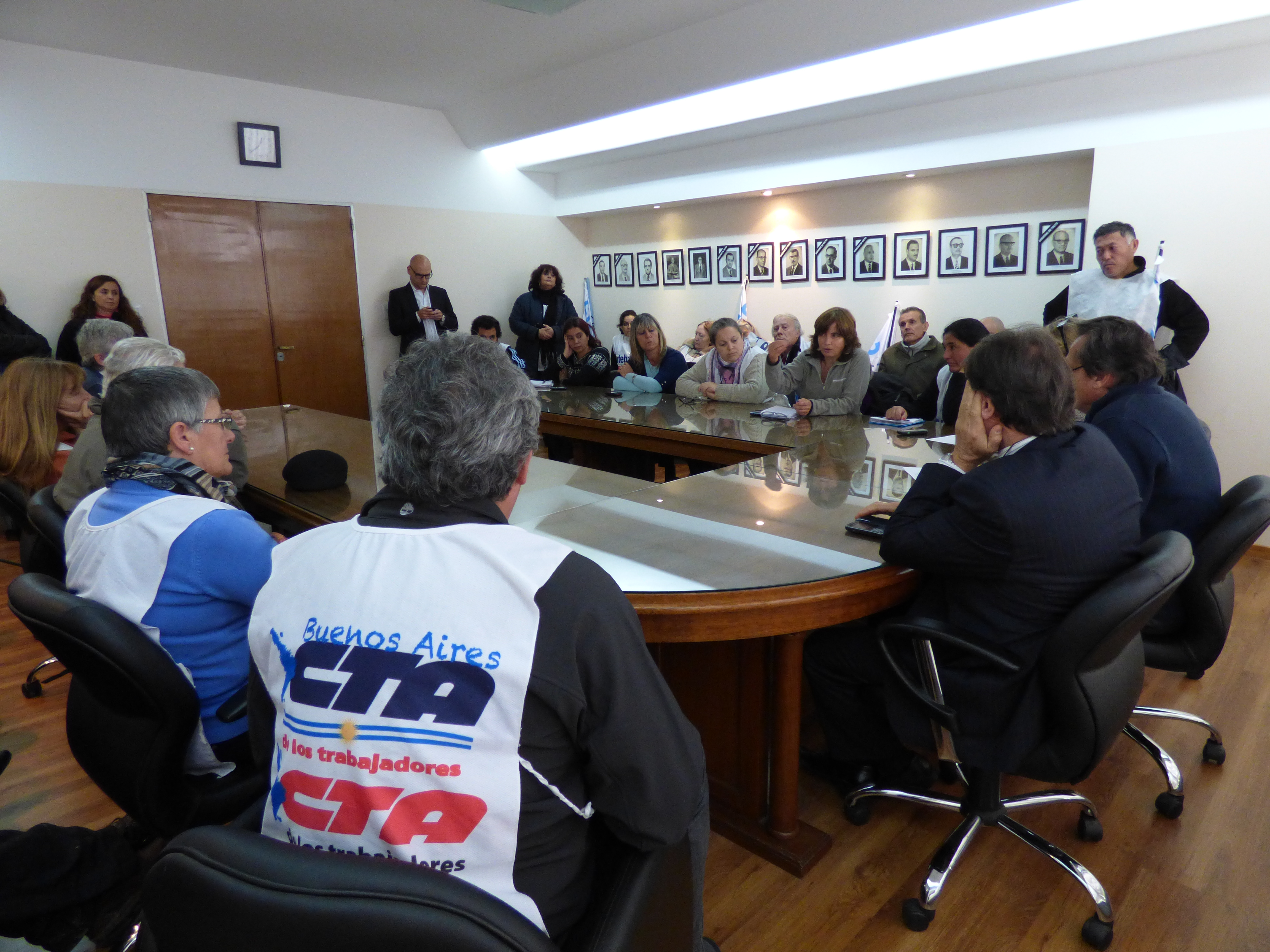 REUNIÓN POR IOMA 