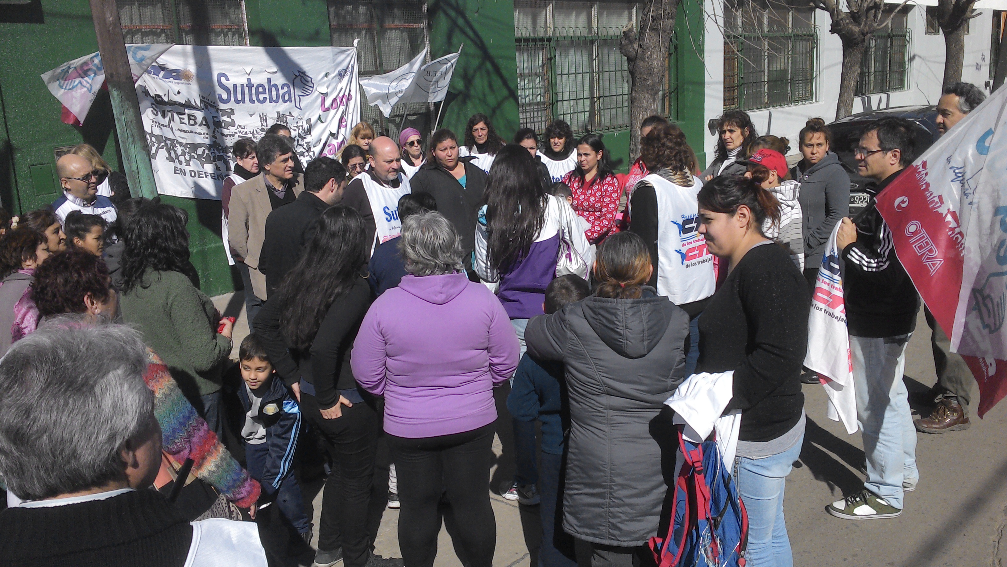 SUTEBA LOMAS DE ZAMORA: CONFERENCIA DE PRENSA CON EL FGDB LOCAL