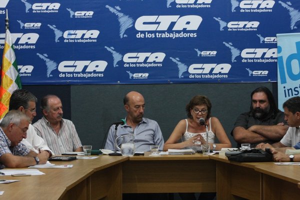 LA REFORMULACIÓN ESTRATÉGICA DE EEUU PARA LA DOMINACIÓN Y LOS "GOLPES SUAVES" POR TELMA LUZZANI