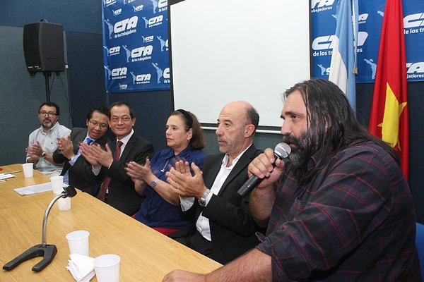 LA CTA HOMENAJEÓ AL PUEBLO VIETNAMITA