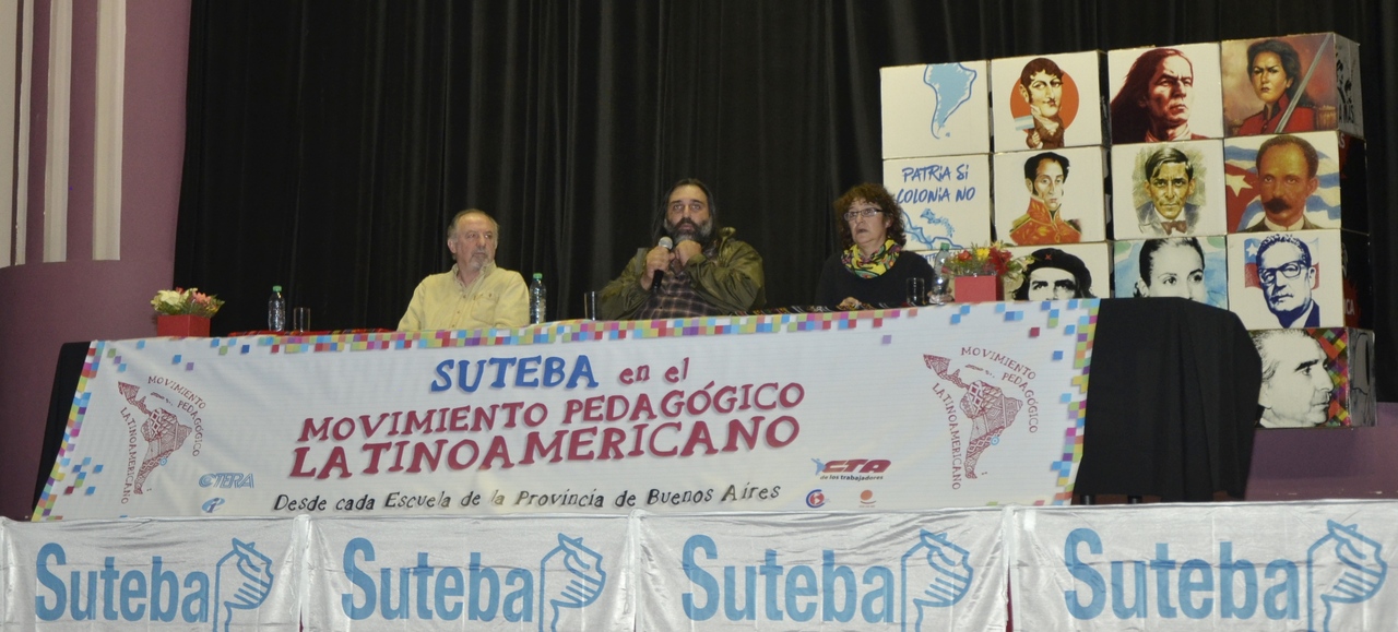 LOS GUARDAPOLVOS COPARON EL GAUMONT