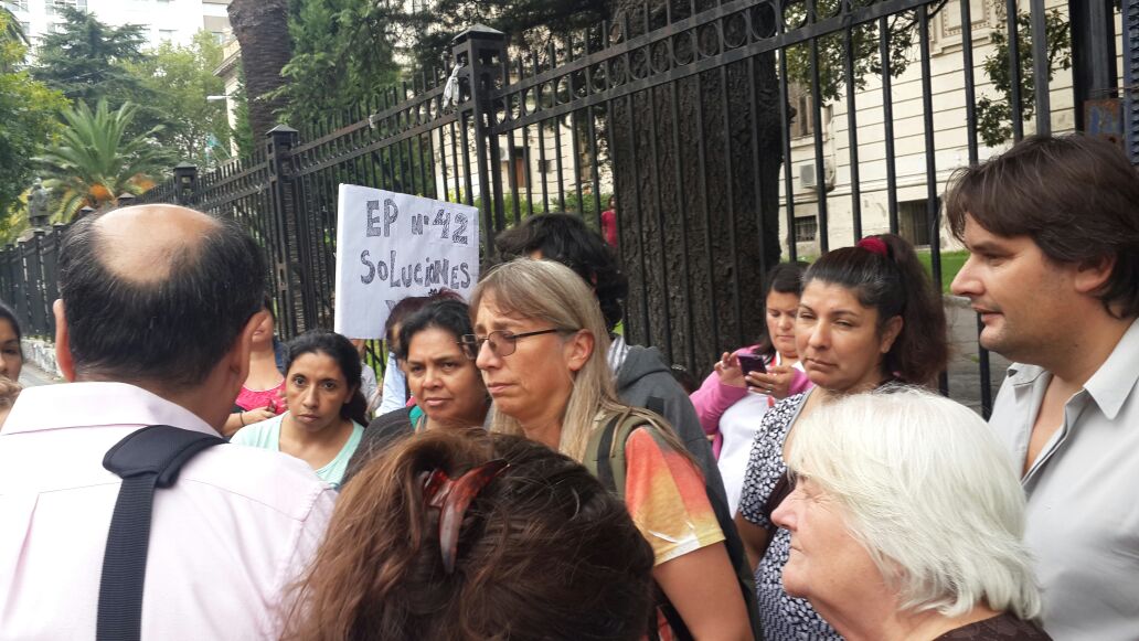 FLORENCIO VARELA: SUTEBA LOGRA QUE SE INSTALEN AULAS MODULARES