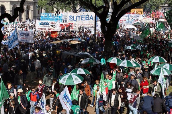 HISTÓRICO ACTO DE LAS CENTRALES SINDICALES ARGENTINAS