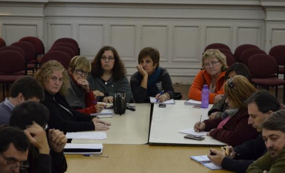 SE REÚNEN EL FRENTE GREMIAL Y LA DCGYE PARA DISCUTIR RECLAMOS Y TEMAS DE AGENDA PARITARIA