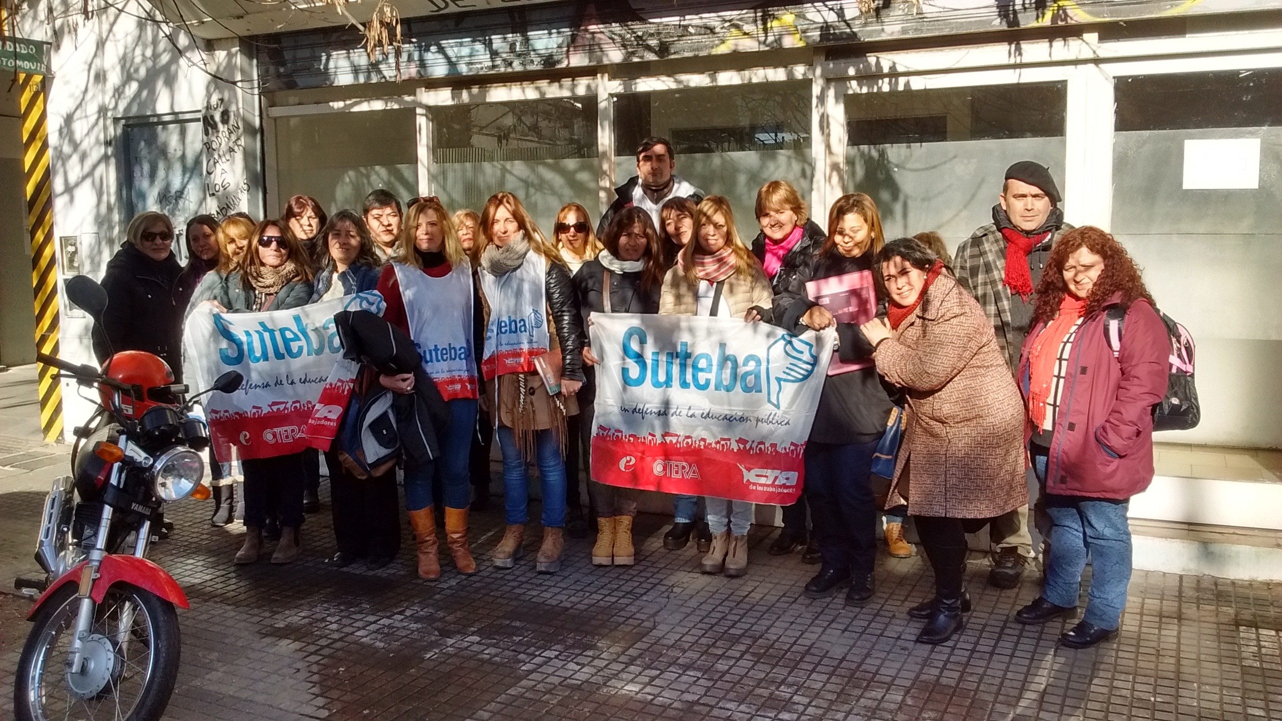 SUTEBA LANUS. RECLAMA EN LA DGCYE.