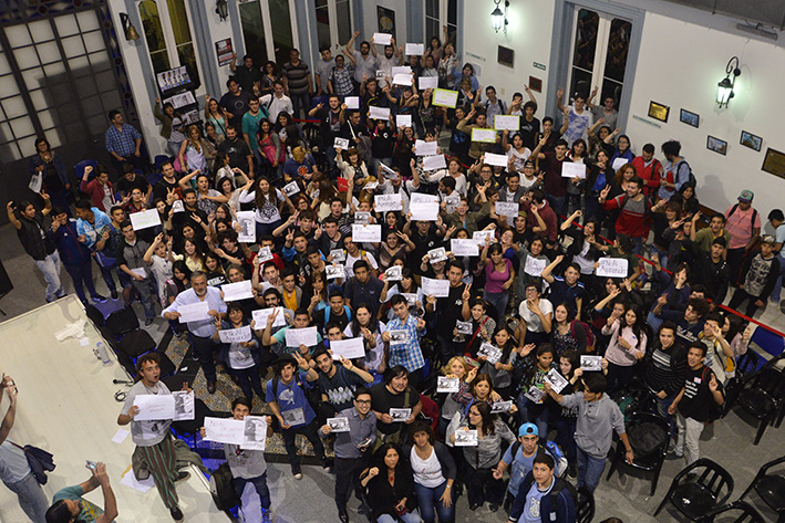 QUE NO NOS ROBEN LA PALABRA