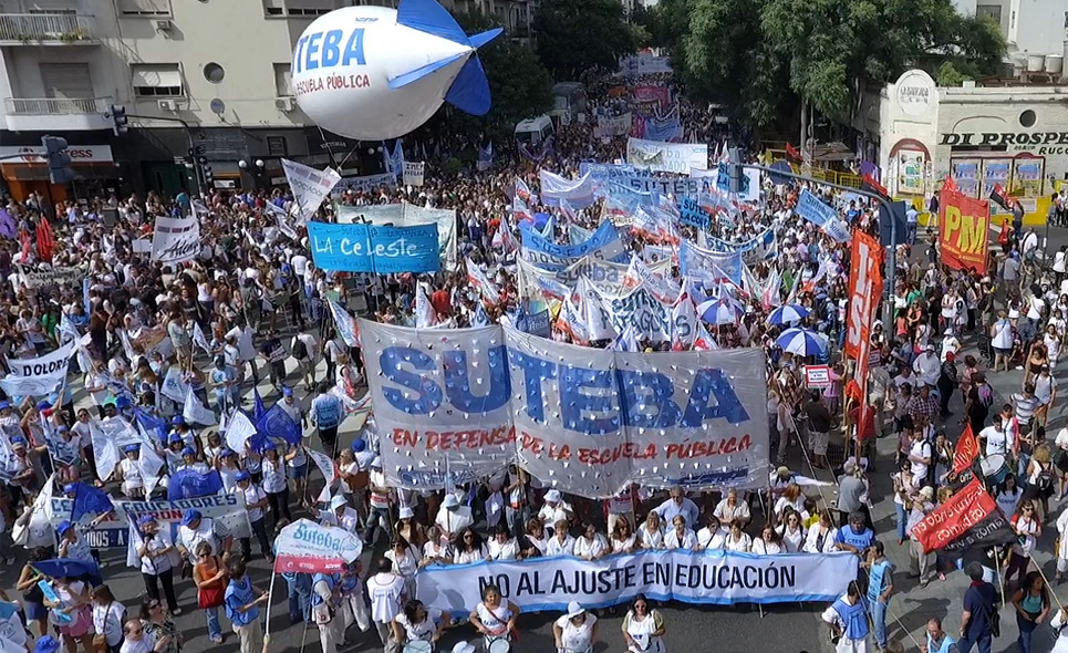 LA PATRIA SE VISTE DE BLANCO:<BR />UNA LECCIÓN HISTÓRICA PARA BULLRICH
