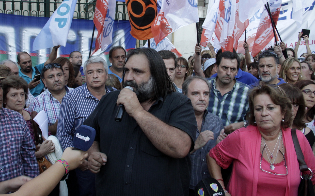 ANTE LA FALTA DE RESPUESTA DEL GOBIERNO PROVINCIAL, LOS DOCENTES DAN CONTINUIDAD A LAS ACCIONES DE PROTESTA EN TODA LA PROVINCIA