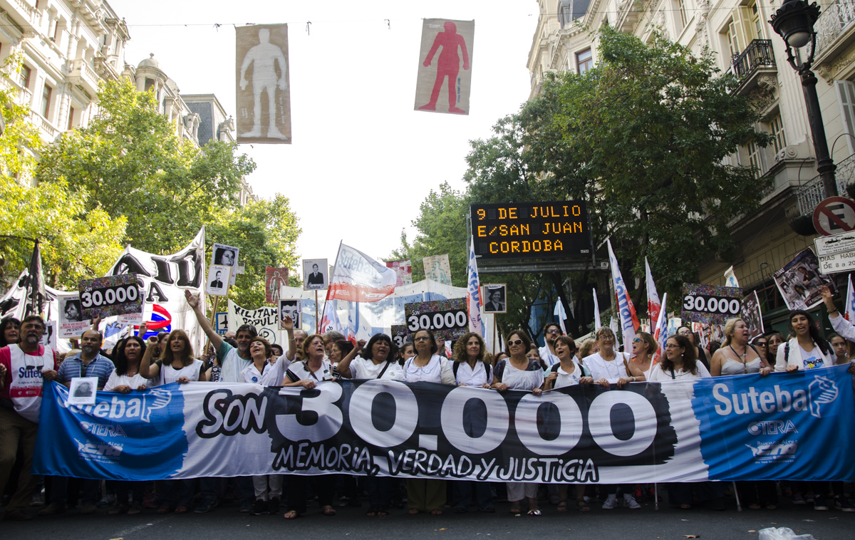 LA MEMORIA SE ESCRIBE CON TIZA: ¡SON 30.000!