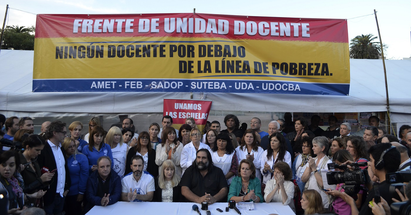 LA CARPA DE LA DIGNIDAD ES SÍMBOLO DE LUCHA
