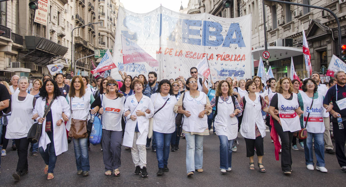 EL GOBIERNO DE LA PROVINCIA NO CUMPLE CON LOS FALLOS DE LA JUSTICIA Y NO LE DA RESPUESTAS A LOS DOCENTES BONAERENSES