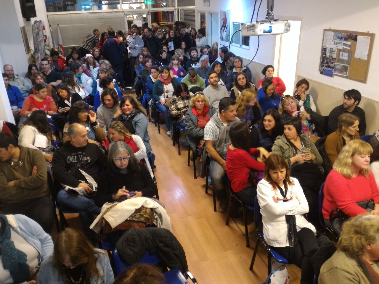 EL DEBATE EN LAS ESCUELAS DE LA PROVINCIA