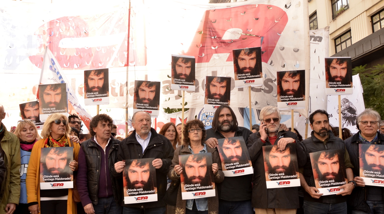 FUERTE MOVILIZACIÓN PARA FRENAR EL AJUSTE