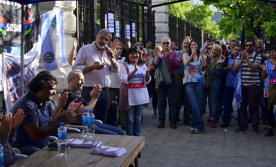 LA UNIDAD SINDICAL LOGRÓ VOLVER A FRENAR LA NEFASTA LEY DE RIESGOS DE TRABAJO