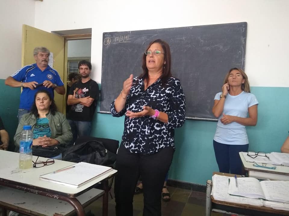 EN DEFENSA DE LOS BACHILLERATOS DE ADULTOS: MARTES 20 A LAS 18 HS ABRAZO A LOS BACHILLERATOS DE ADULTOS