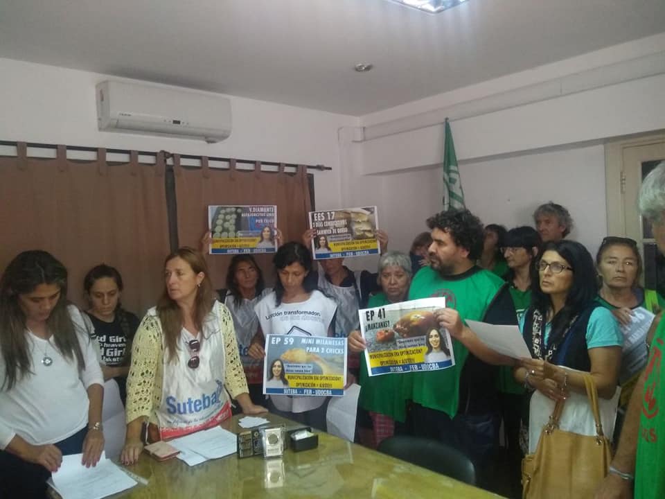 DENUNCIAMOS PÉSIMAS CONDICIONES DEL SAE EN TODA LA PROVINCIABASTA DE AJUSTAR CON LA COMIDA DE LXS CHICXS